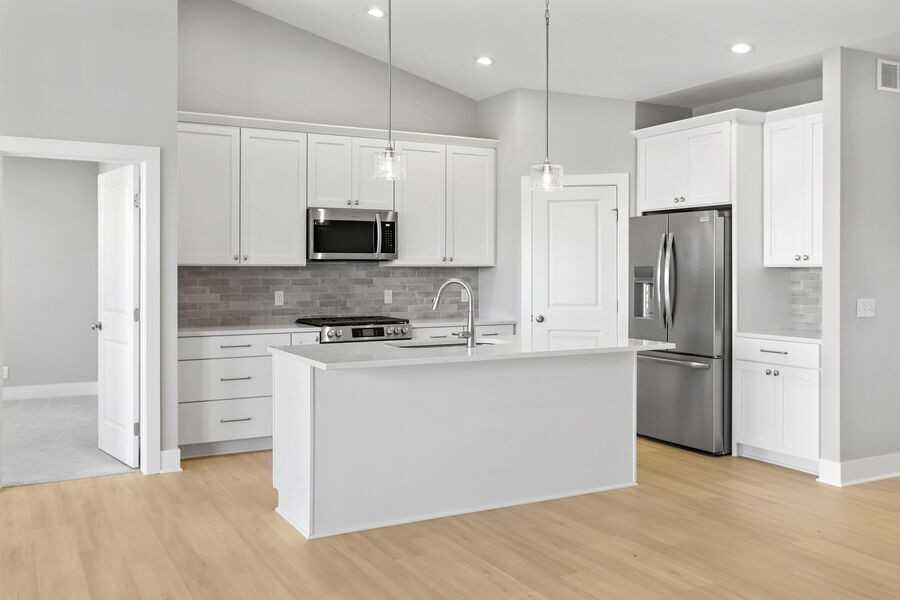 11909 Smithfield Dr - Photo 3 of 21