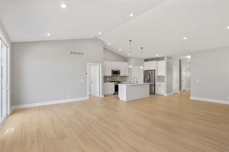 11909 Smithfield Dr - Photo 4 of 21