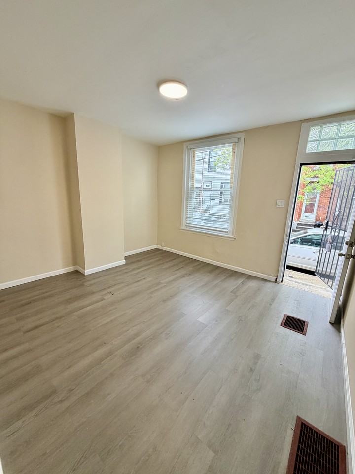 1920 Brunner St - Photo 6 of 19