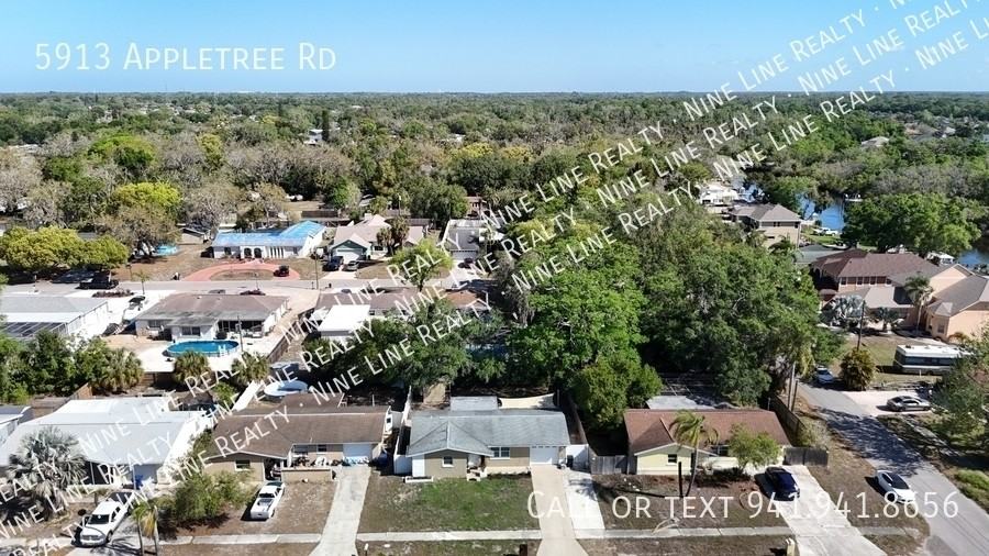 5913 Appletree Rd - Photo 4 of 50