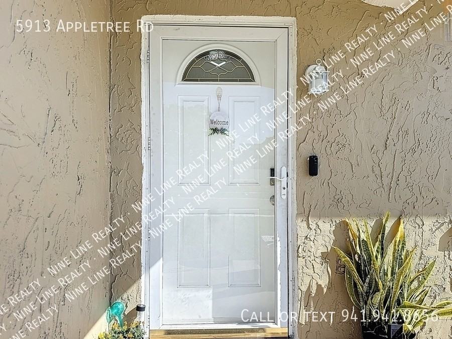 5913 Appletree Rd - Photo 5 of 45