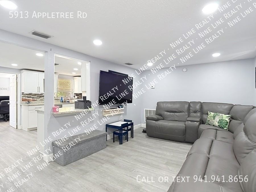 5913 Appletree Rd - Photo 6 of 45