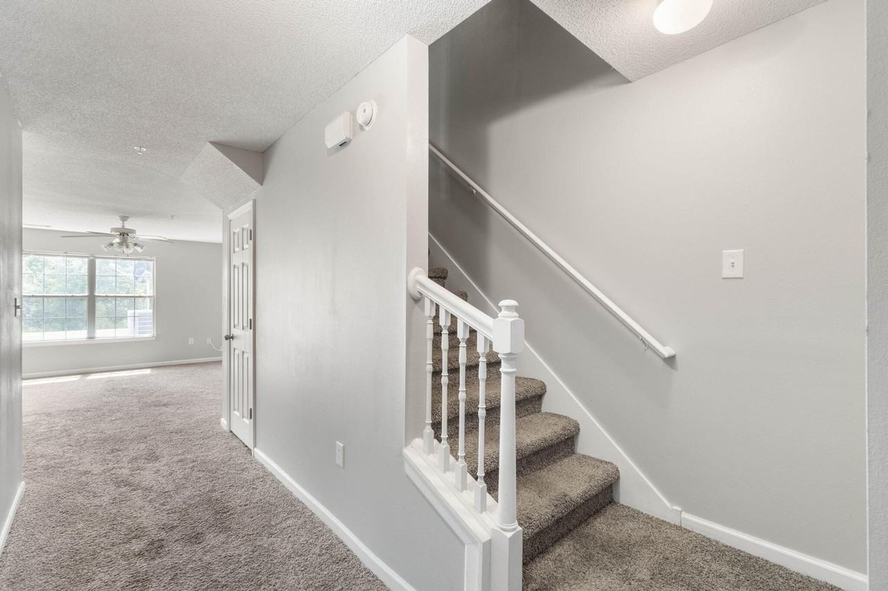 183 Swaying Pine Ct #337 - Photo 4 of 33