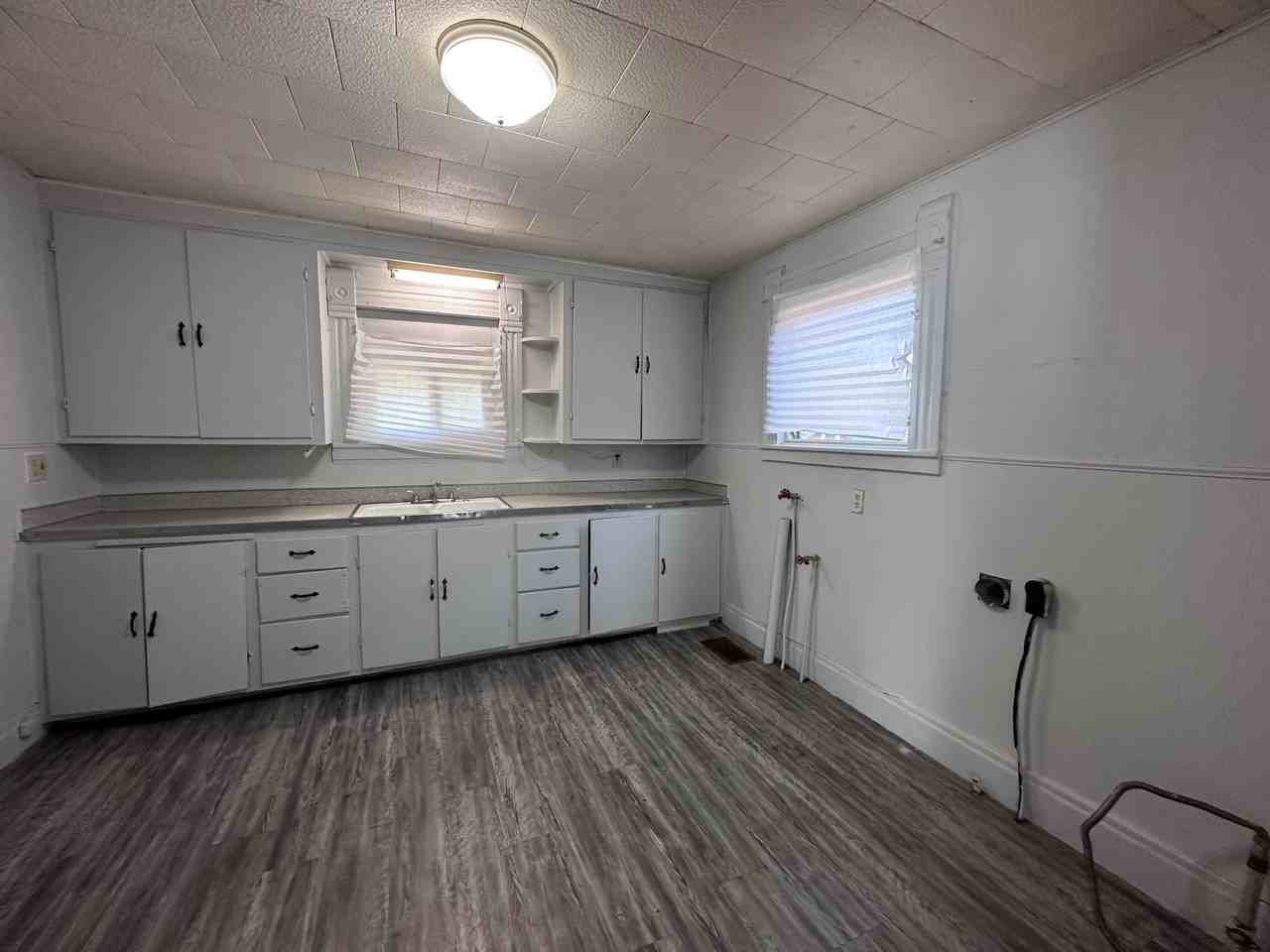 610 Harmon St - Photo 4 of 15