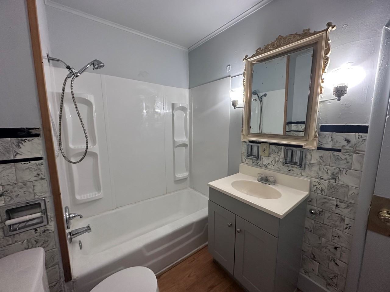 610 Harmon St - Photo 6 of 15