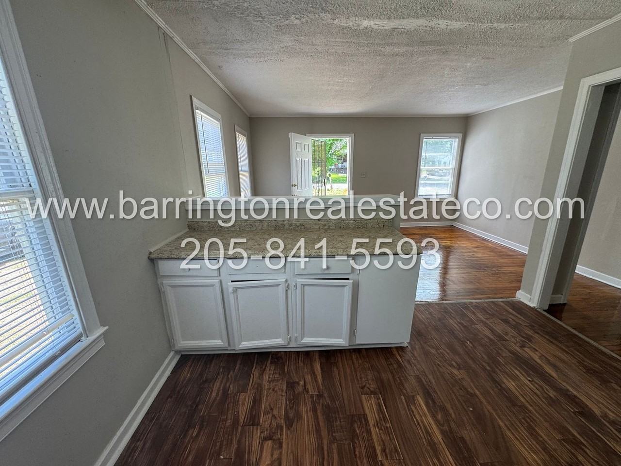 1340 Pineview Rd - Photo 4 of 7