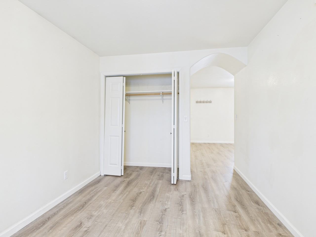 2377 Edsson Ave #E - Photo 7 of 28