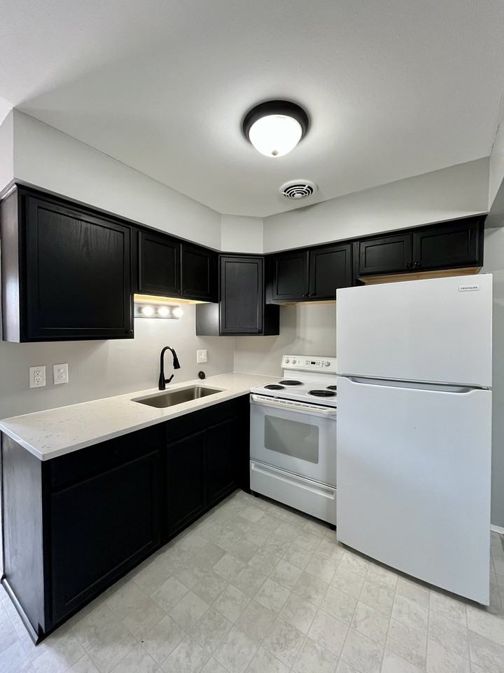 4059 Longtin Avenue - Photo 5 of 11