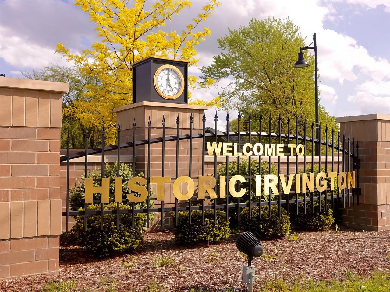 5914 East Washington Street - Photo 5 of 13