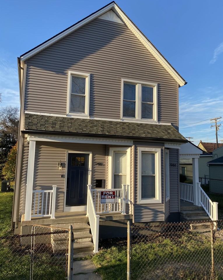 944 West Alexandrine Street - Photo 2 of 10