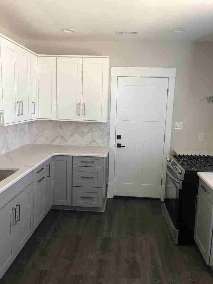 944 West Alexandrine Street - Photo 5 of 10