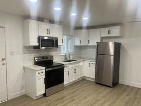 548 Las Palmas Ave #B - Photo 1 of 1