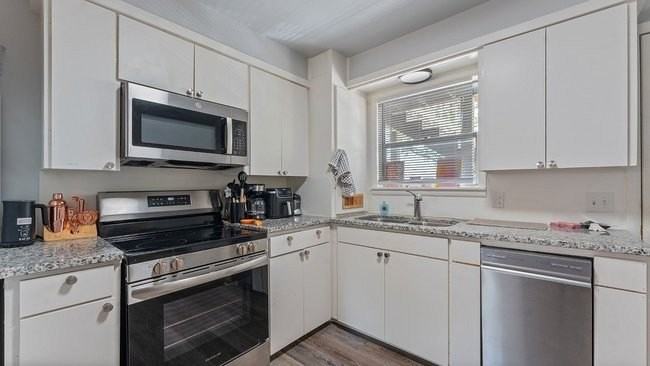 830 W Caraway St - Photo 4 of 15