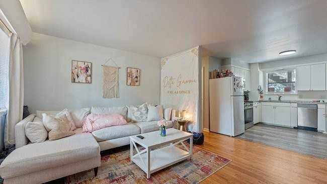 830 W Caraway St - Photo 5 of 15