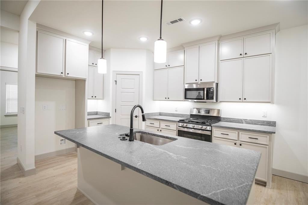 949 Cook Ln - Photo 7 of 21