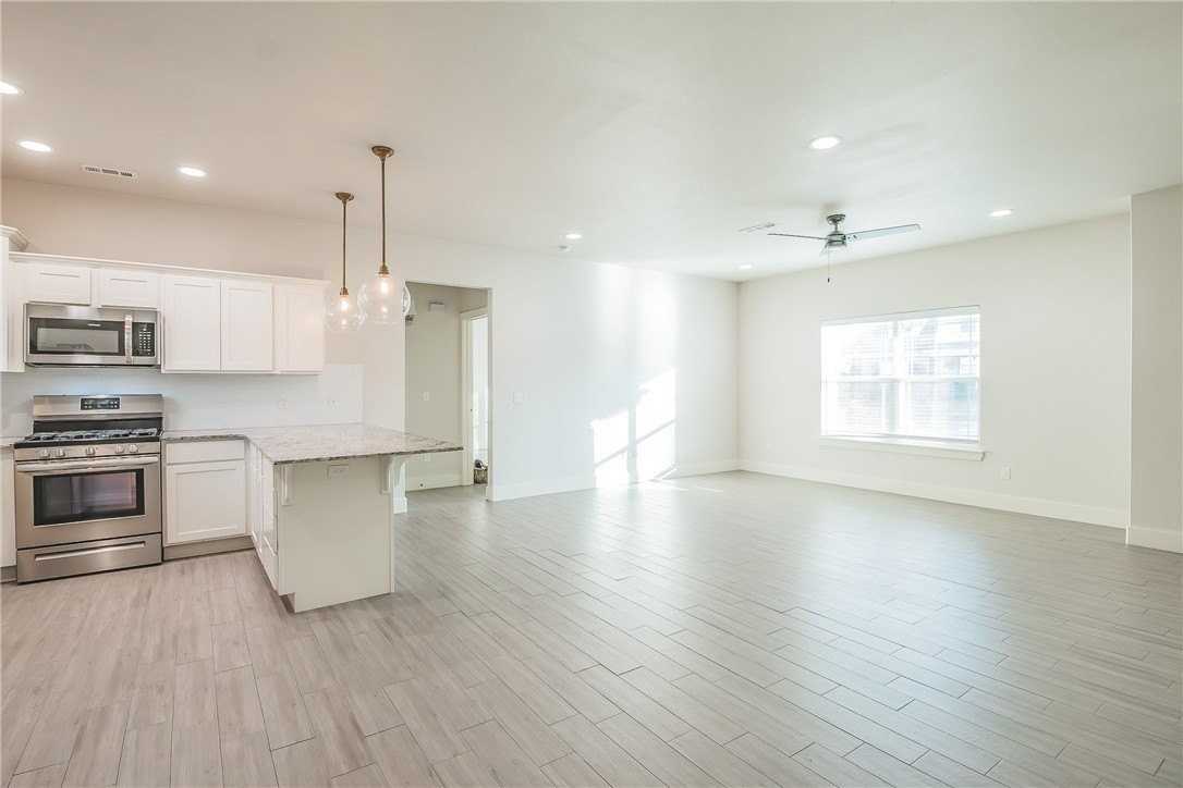 350 W Kinniburgh Dr - Photo 7 of 34