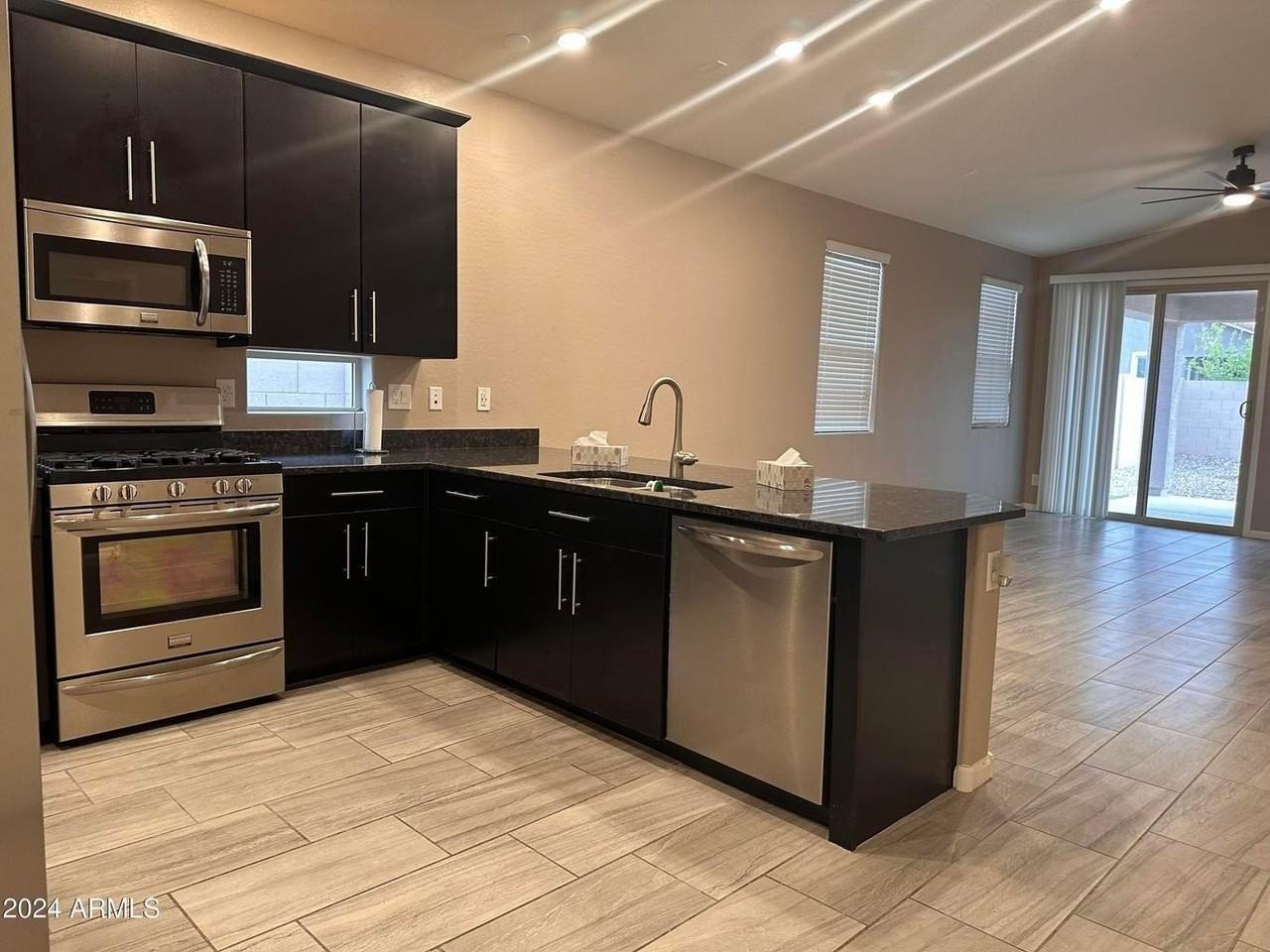 3883 E Desert Broom Dr - Photo 4 of 20