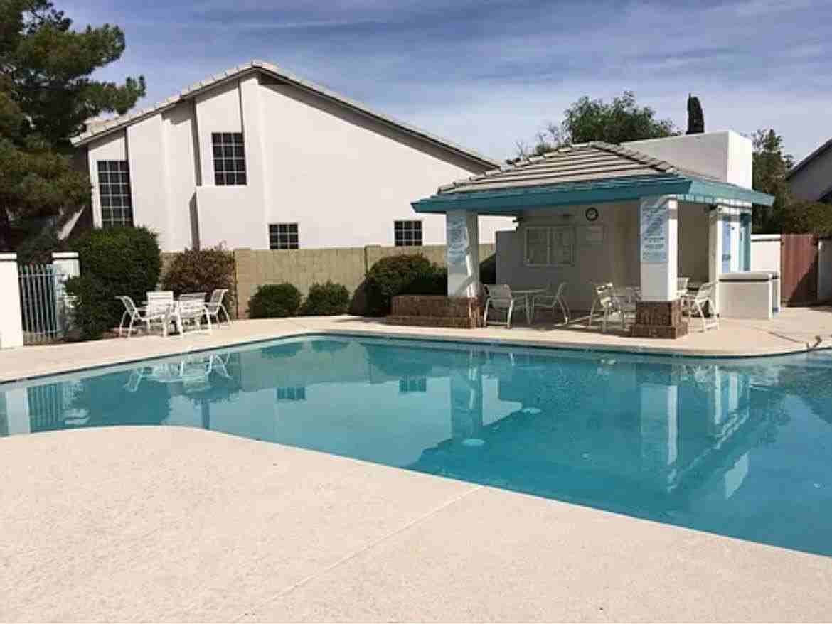 15822 N 5th Ave - Photo 6 of 50