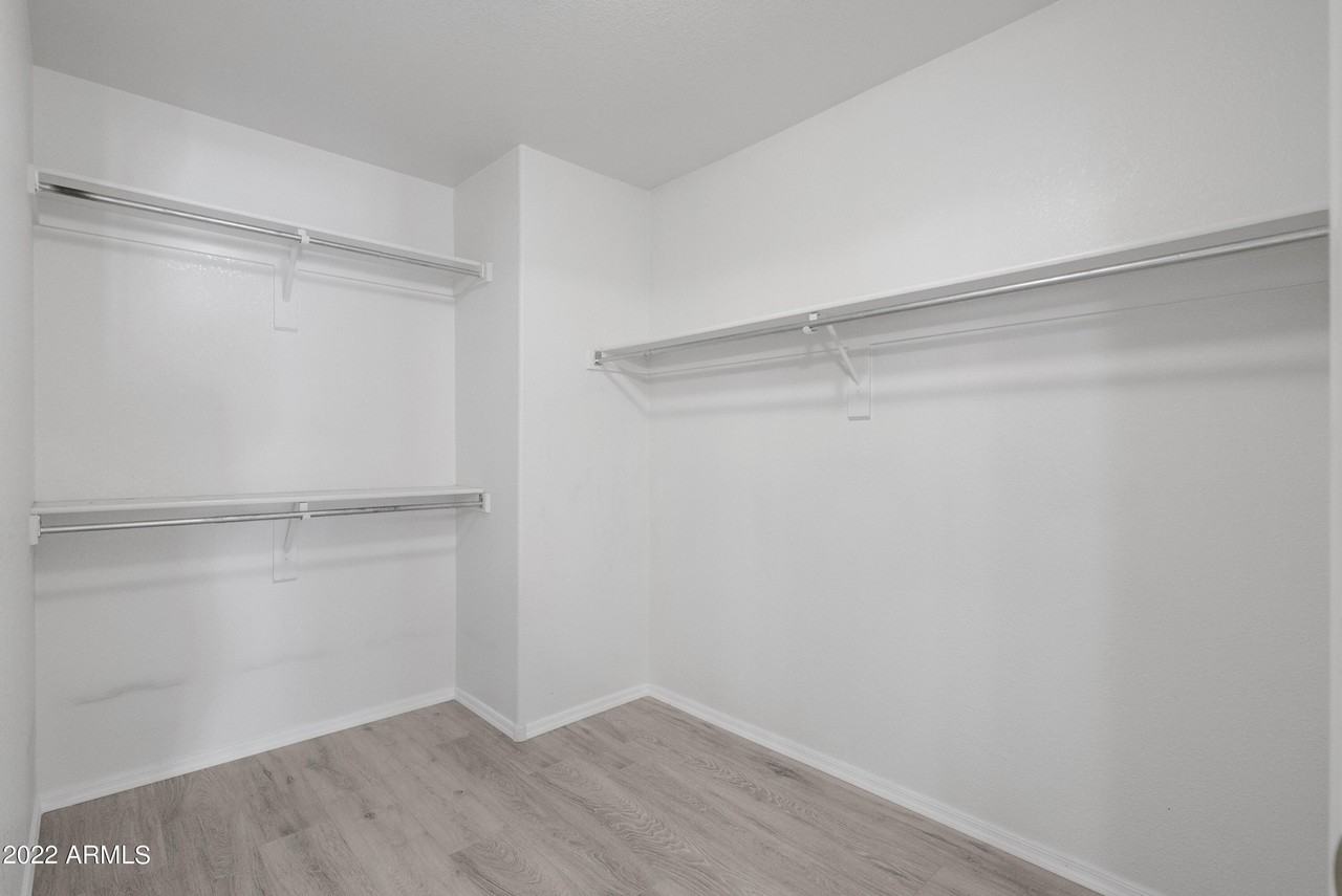 1838 W Brookwood Ct - Photo 7 of 19