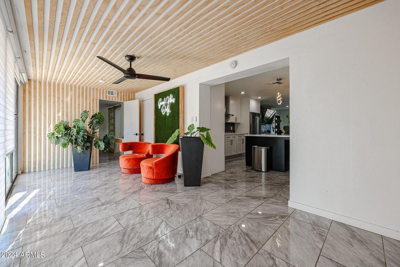 3213 E Emile Zola Ave - Photo 5 of 33