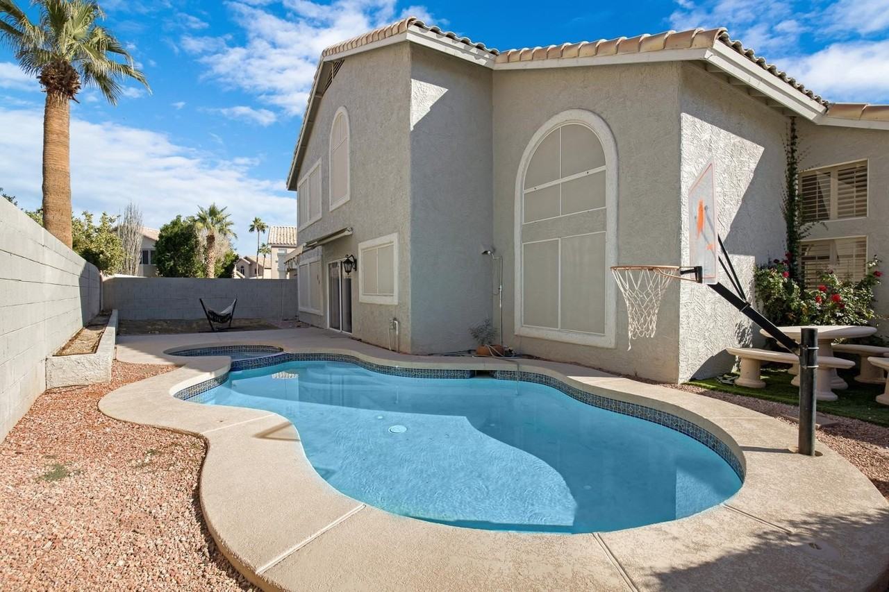 1248 E Briarwood Ter - Photo 3 of 10