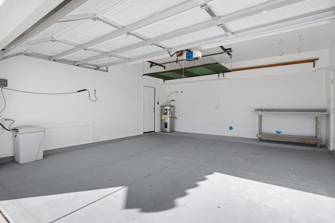 1248 E Briarwood Ter - Photo 5 of 10