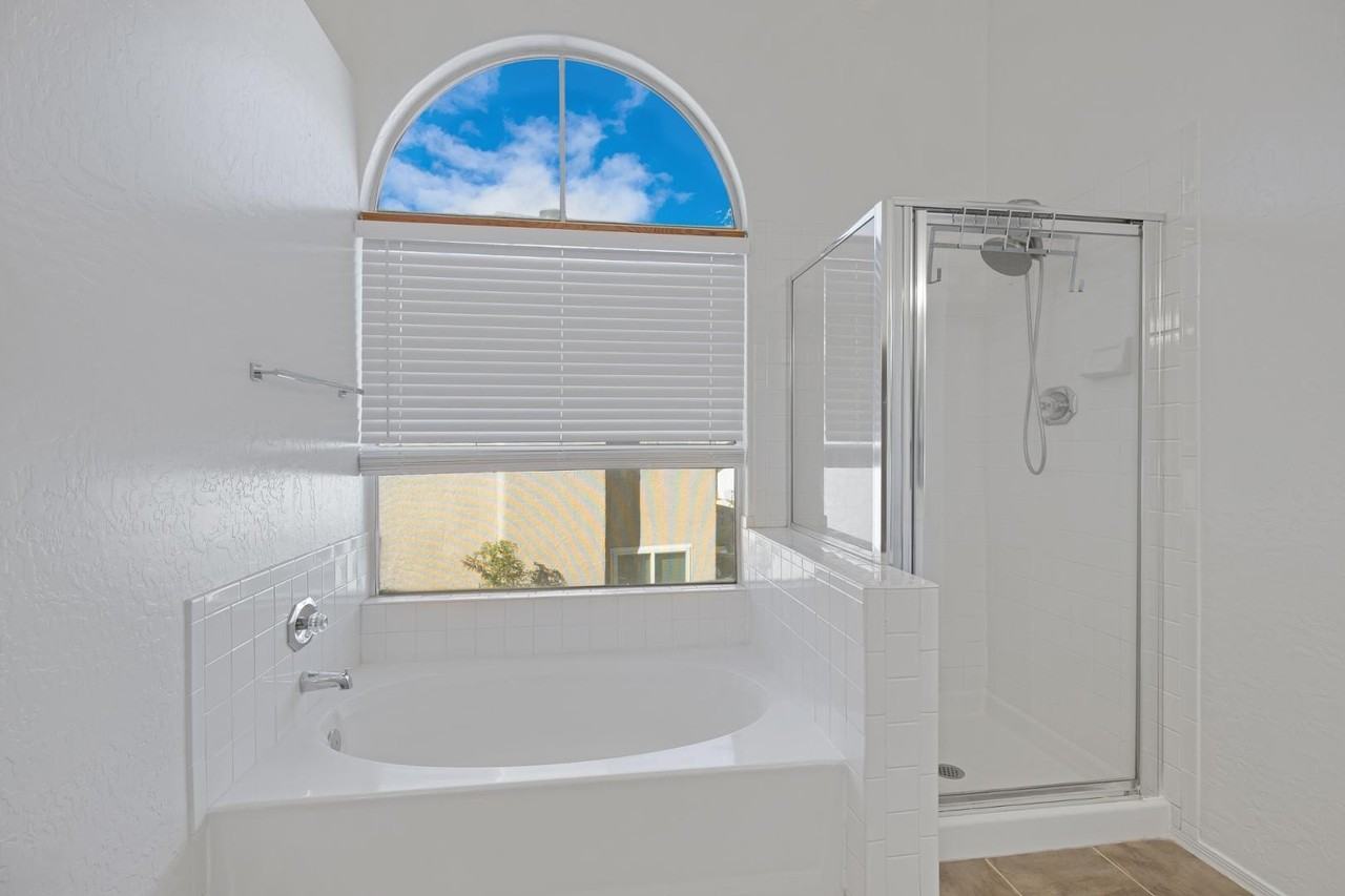 1248 E Briarwood Ter - Photo 6 of 10