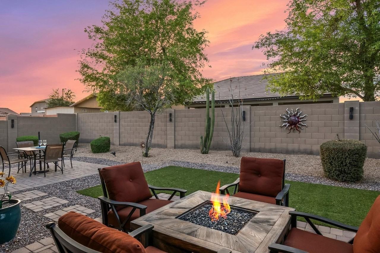 16048 W Papago St - Photo 4 of 46