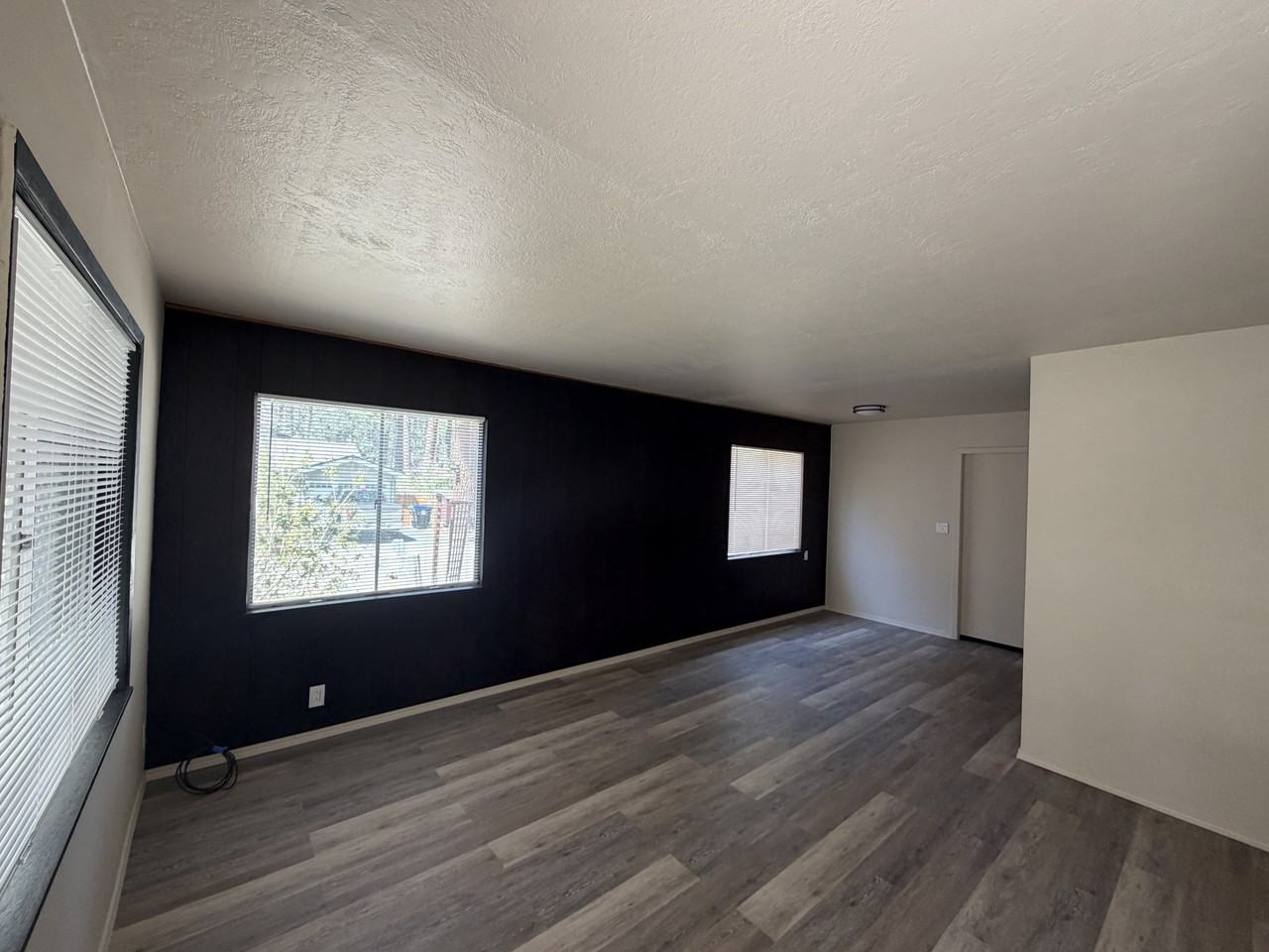 2582 Pinter Avenue - Photo 3 of 13