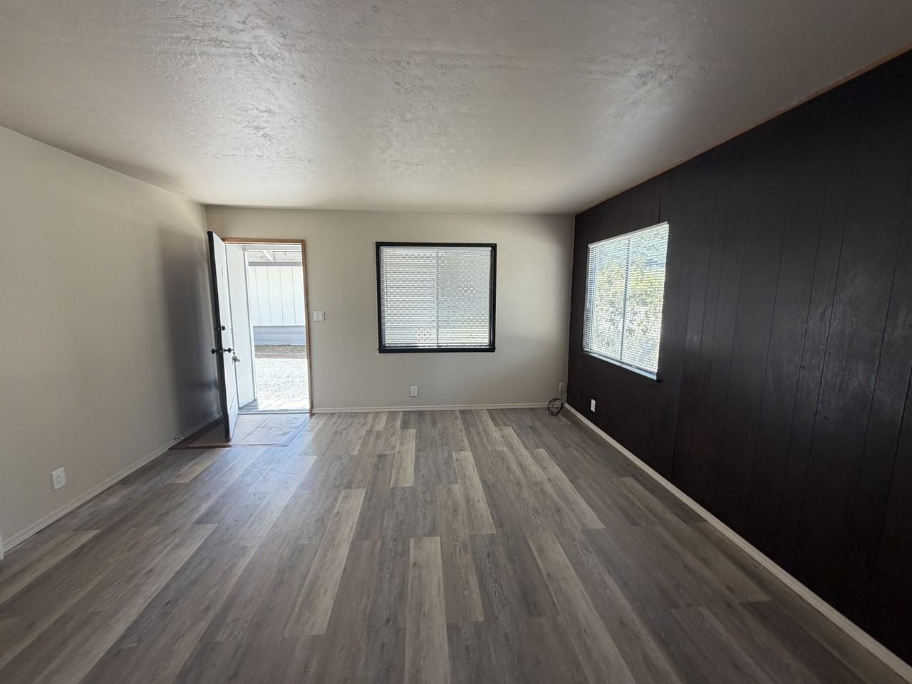 2582 Pinter Avenue - Photo 7 of 13