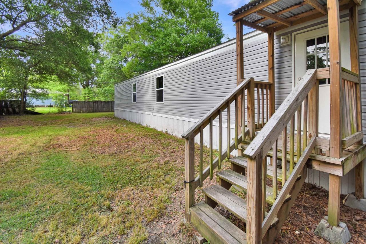 9006 Duke St - Photo 4 of 16