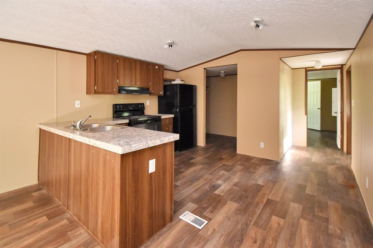 9006 Duke St - Photo 6 of 16