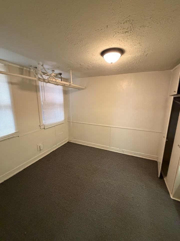 707 South Rose Street - Photo 5 of 7