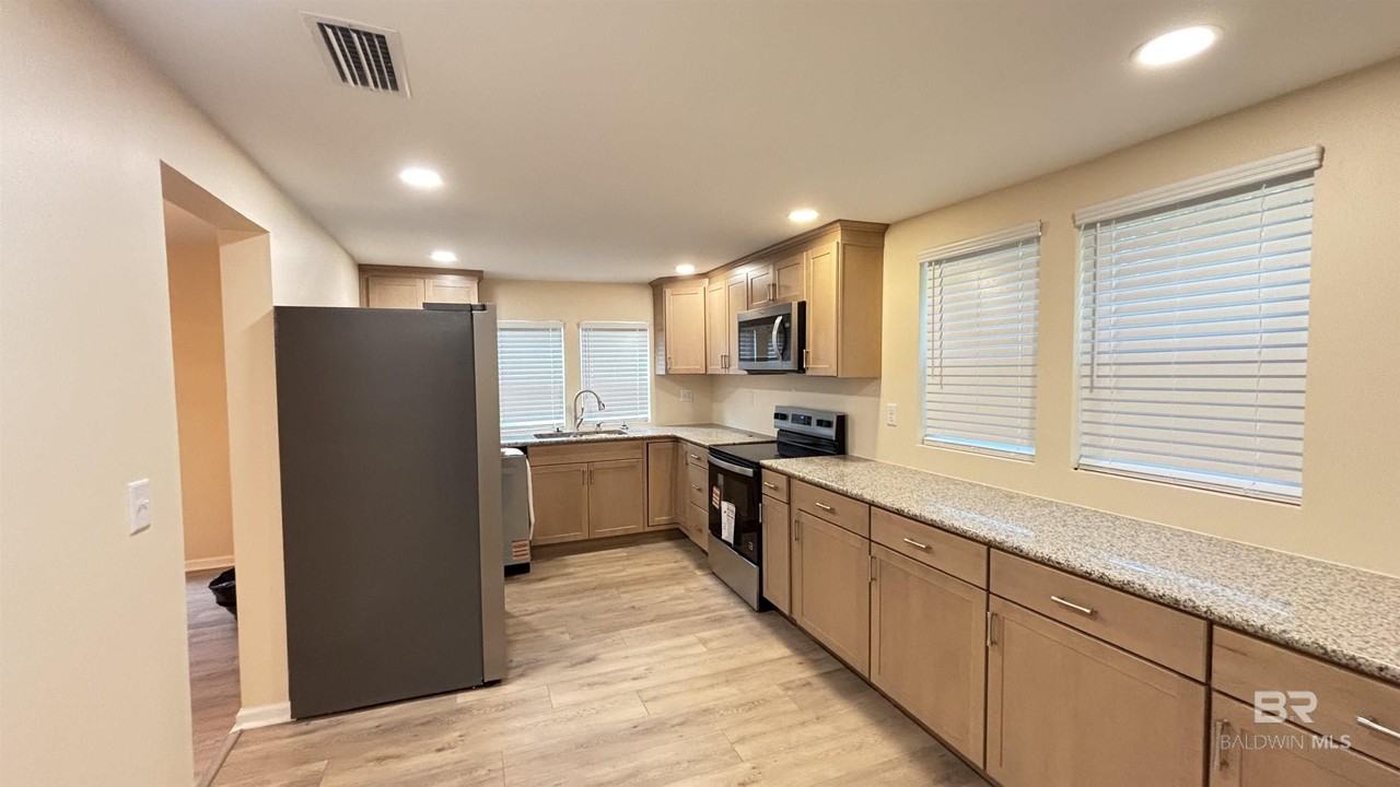 7251 Pinehill Rd - Photo 2 of 14