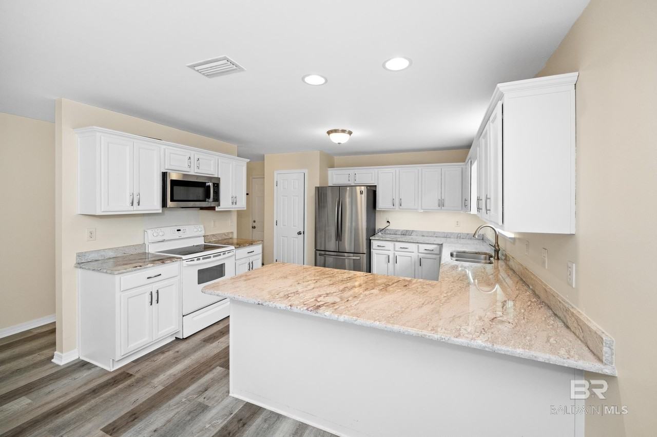 25930 Overton Dr - Photo 5 of 21