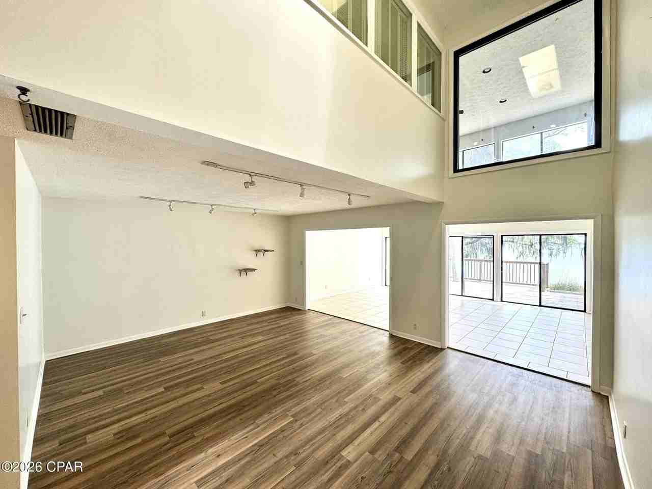 300 Cherry St #4 - Photo 3 of 19