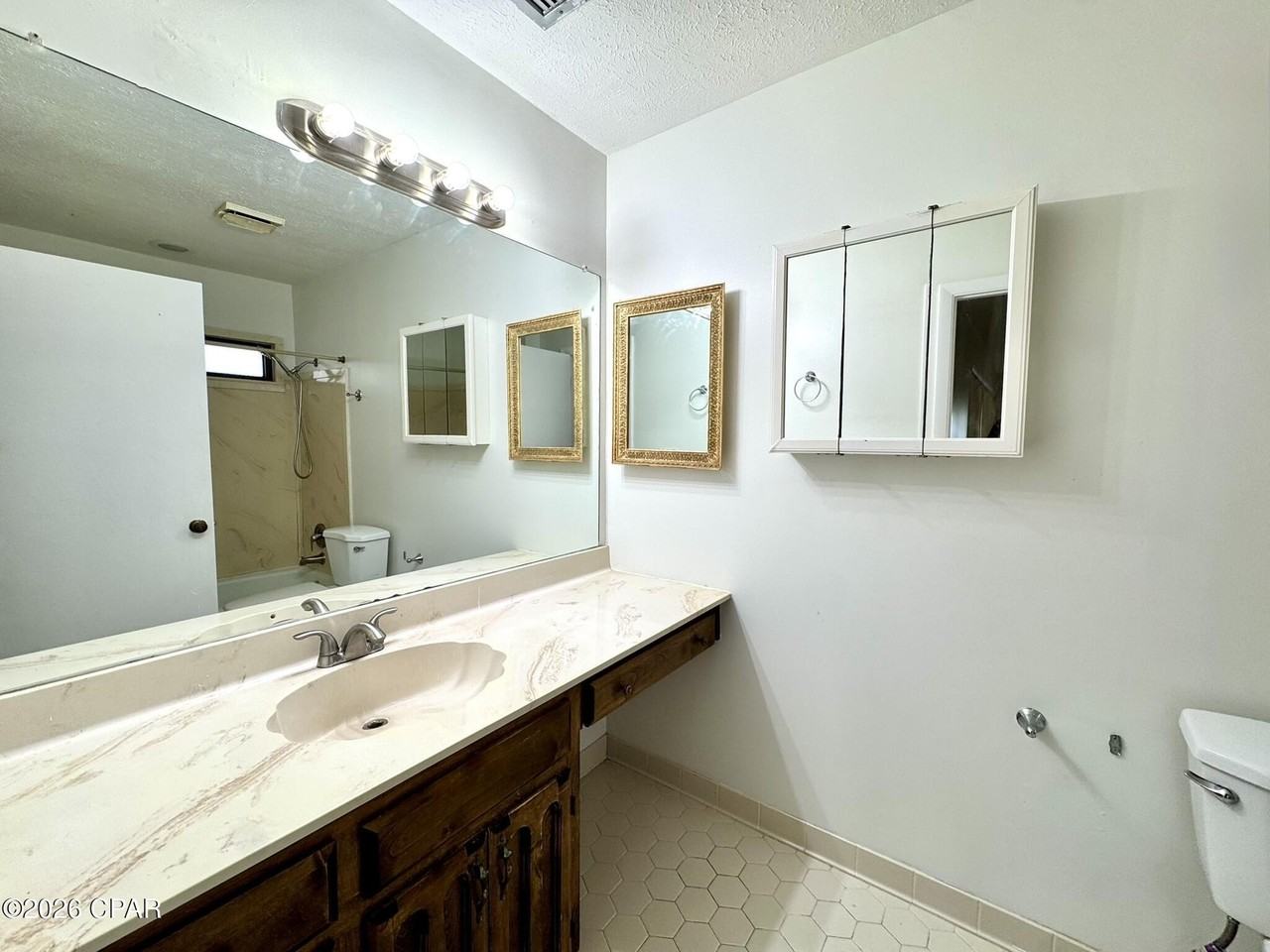 300 Cherry St #4 - Photo 5 of 19