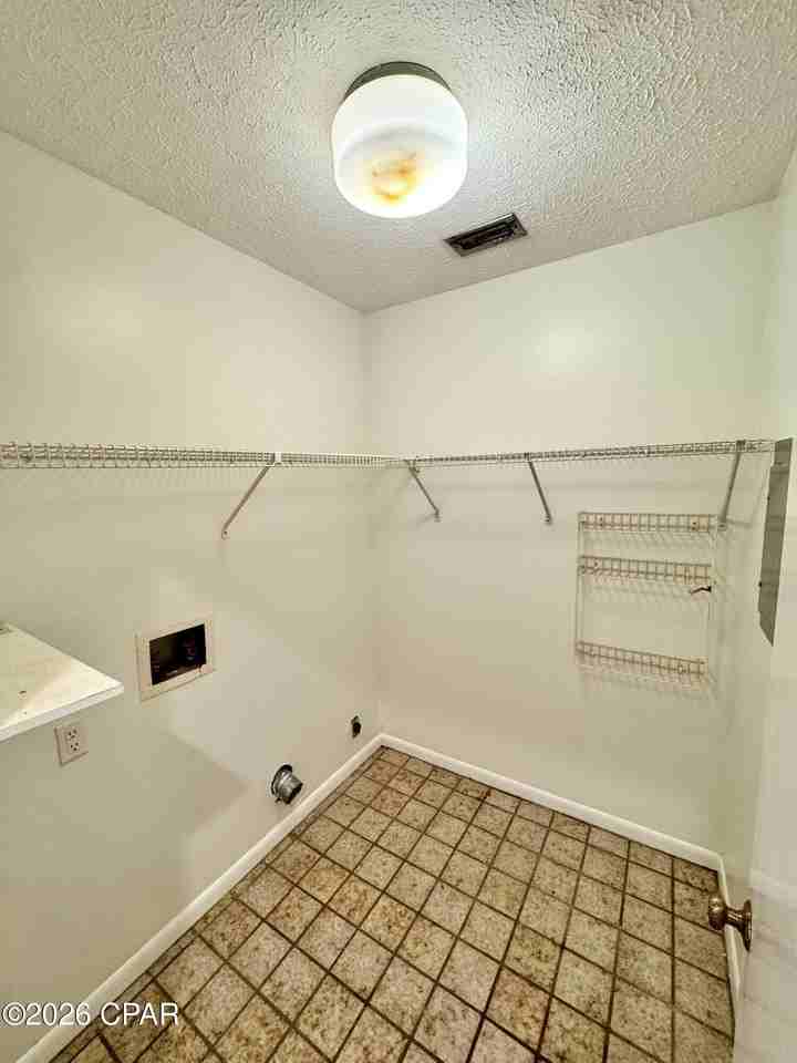 300 Cherry St #4 - Photo 7 of 19