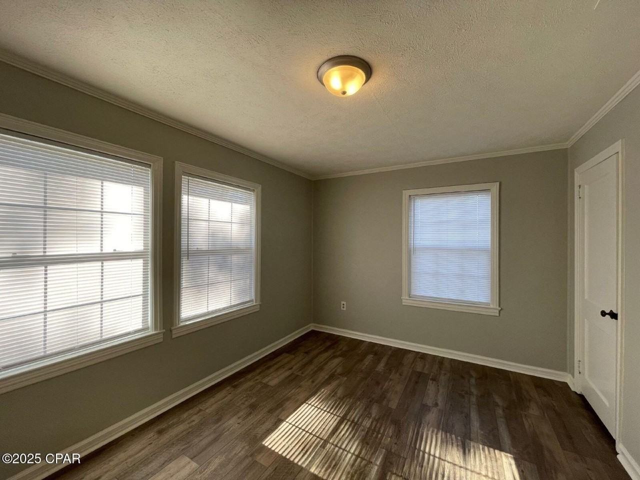 1010 W 12th Ct - Photo 3 of 18