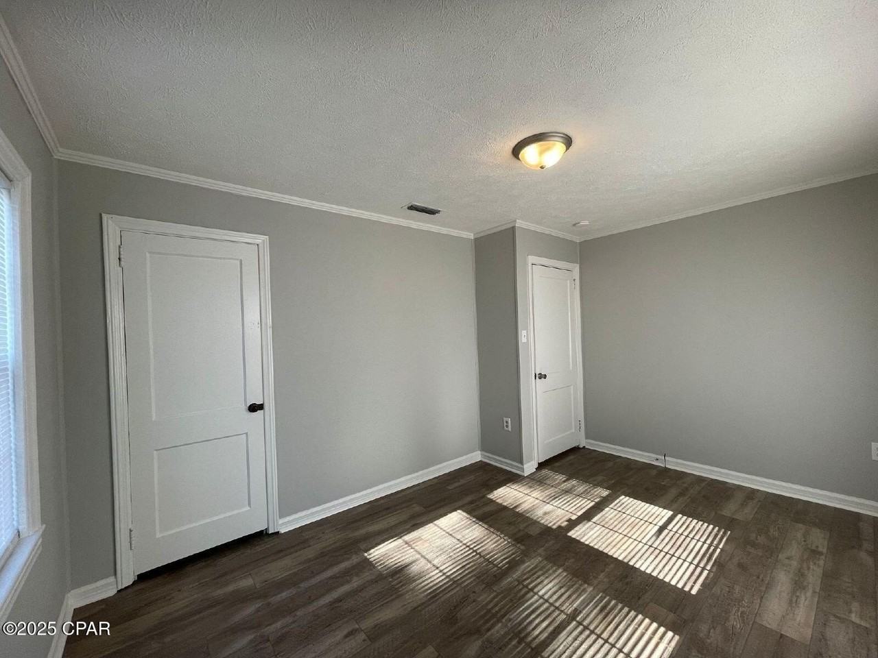 1010 W 12th Ct - Photo 5 of 18