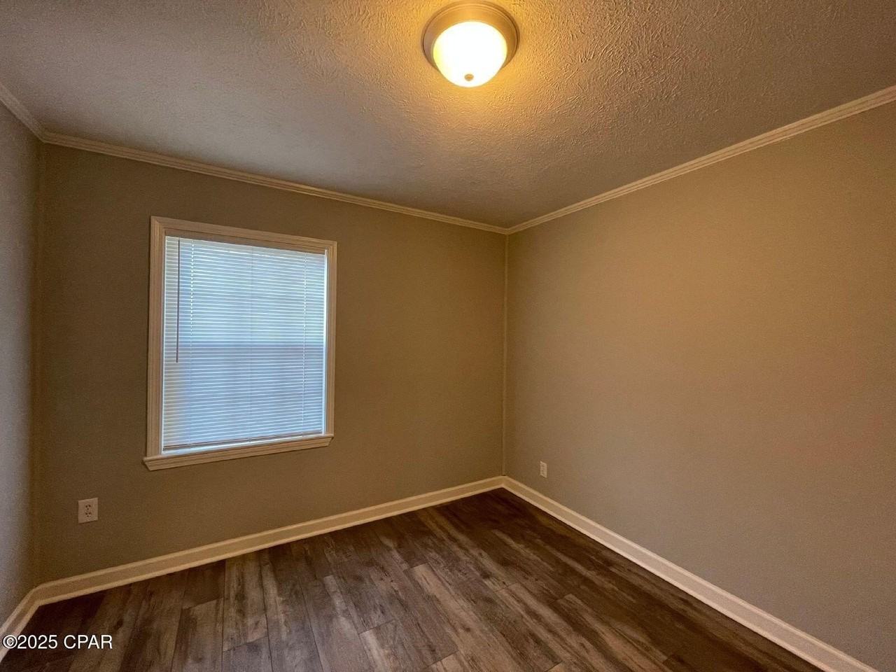 1010 W 12th Ct - Photo 7 of 18