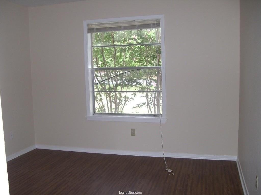 1411 Bermuda Ct - Photo 5 of 8