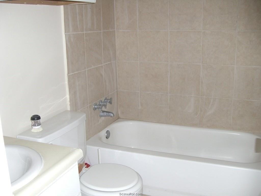 1411 Bermuda Ct - Photo 6 of 8