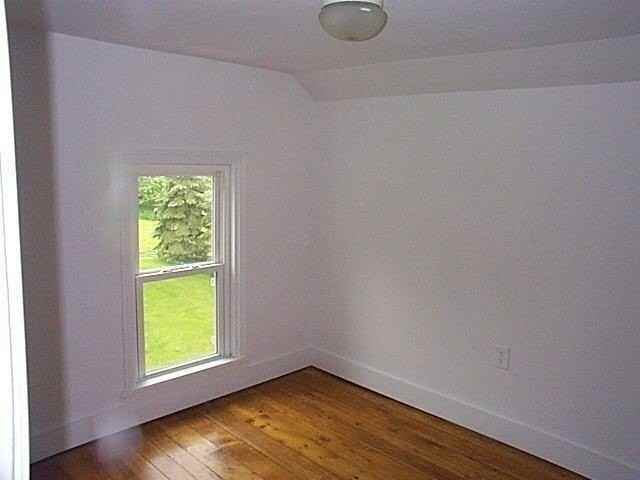 609 Stony Point Rd - Photo 7 of 16