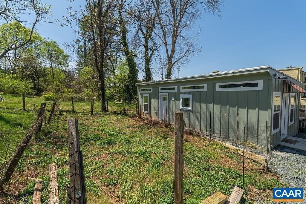 1403 Burgess Ln #B - Photo 2 of 36