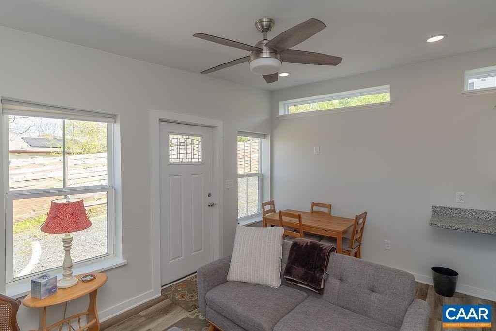 1403 Burgess Ln #B - Photo 6 of 36