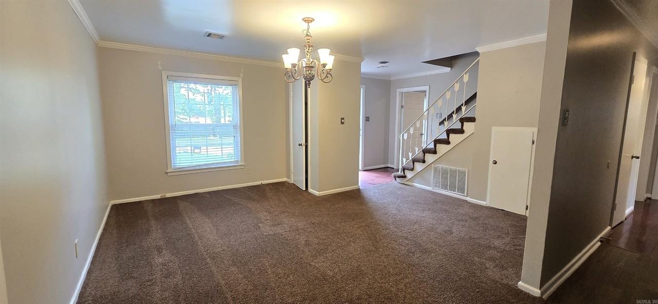 7302 Woodside Ln - Photo 5 of 20