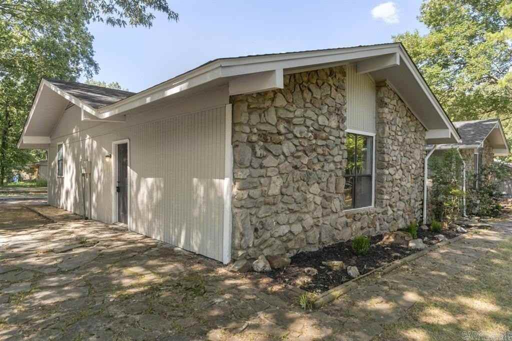 9914 Pinnacle Valley Rd - Photo 3 of 50