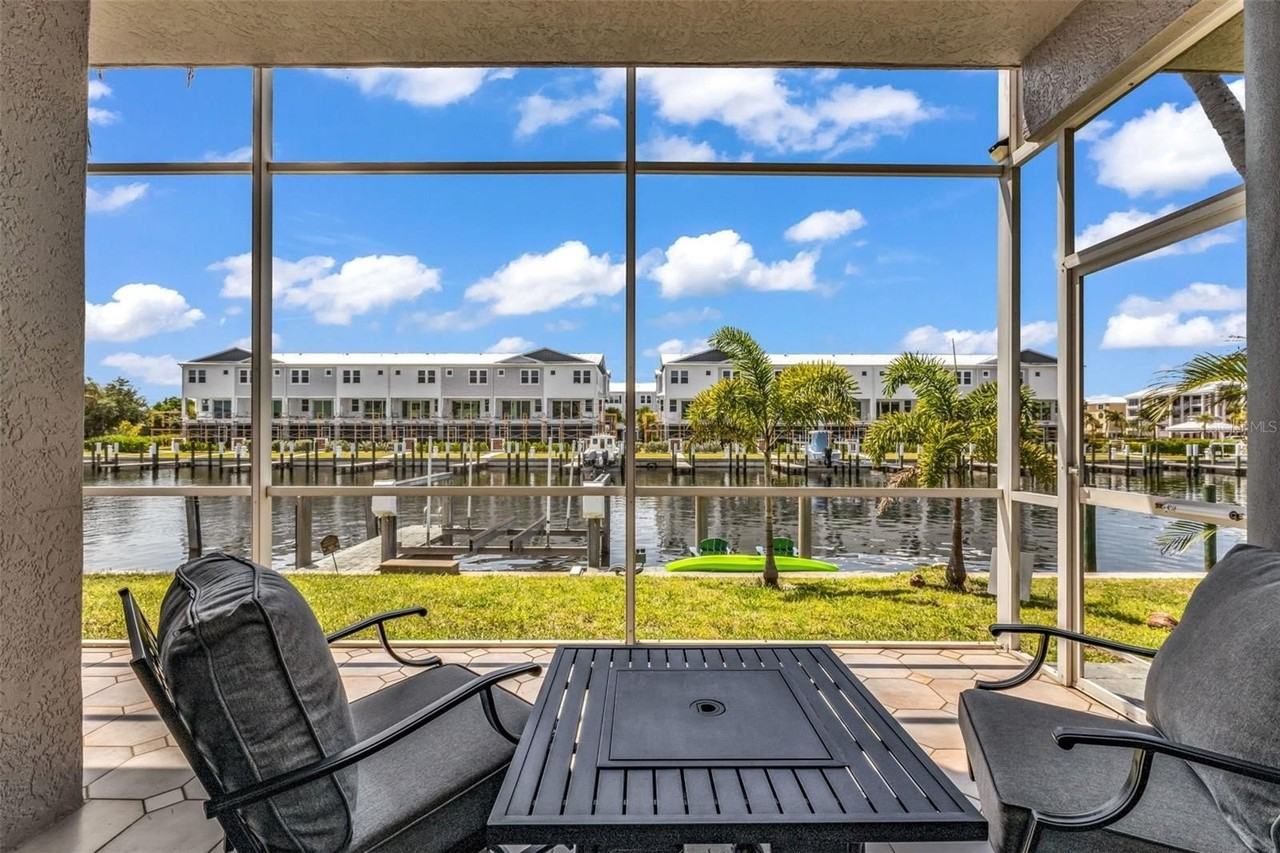 276 Lewis Cir - Photo 6 of 26