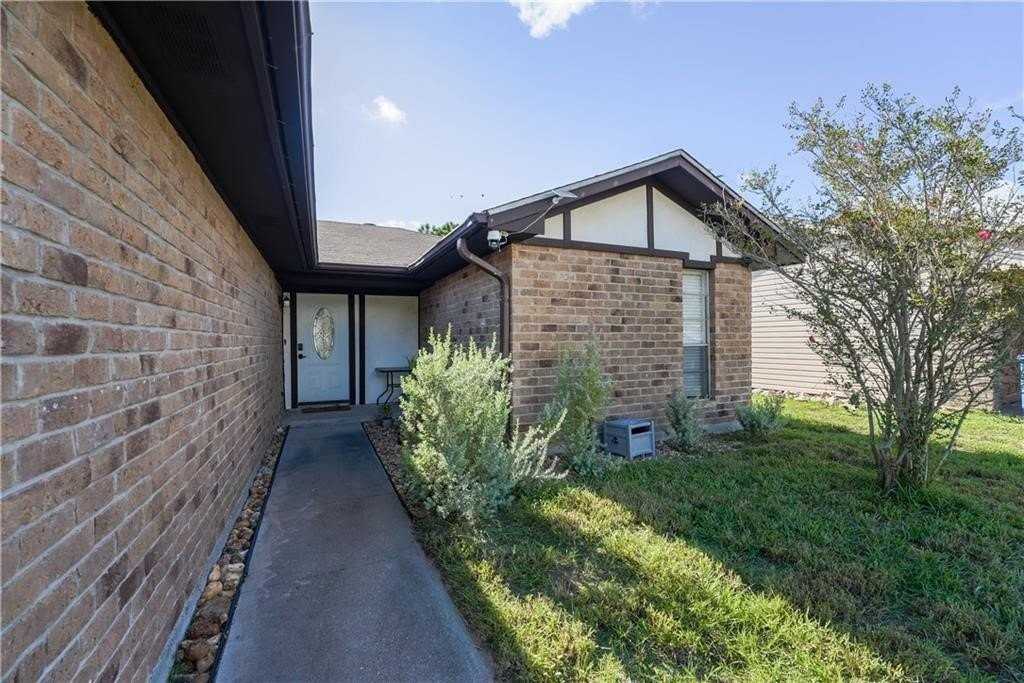 2310 Vialoux Dr - Photo 2 of 21